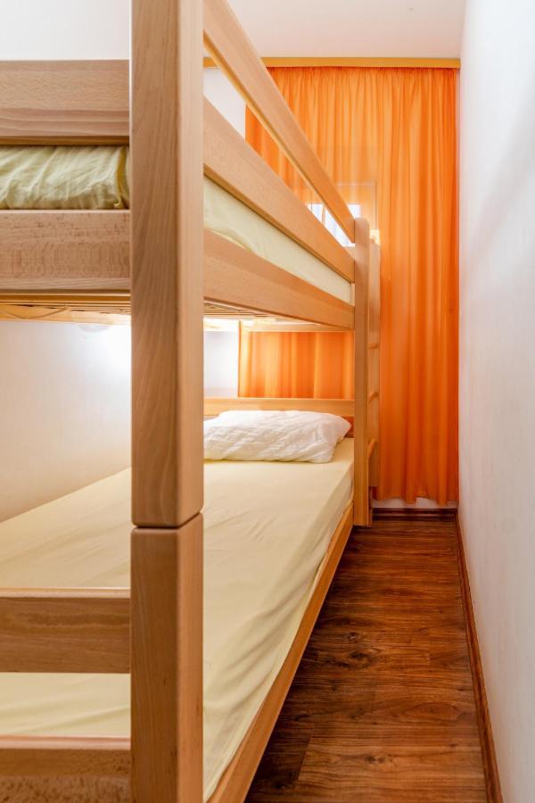 Apartments Tolic Baška Voda Buitenkant foto